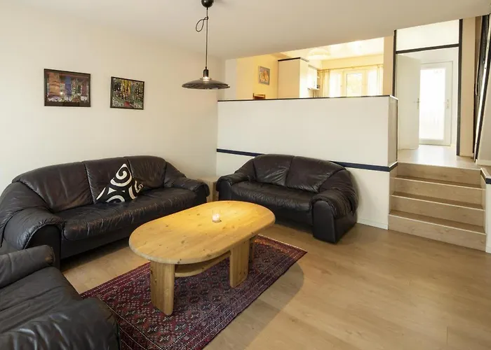 Am Edersee Mit 2 Schlafzimmern *